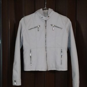 Girls Jacket w/hood w/zipper pockets size 18/20 XL